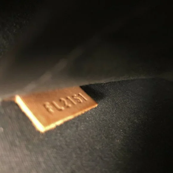 Louis Vuitton Vernis Alma MM Gris Silver Grey Handbag Rare Color Limited Edition - Picture 9 of 12